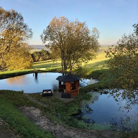 Du Cheval Blanc A Houmont * Sainte-Ode