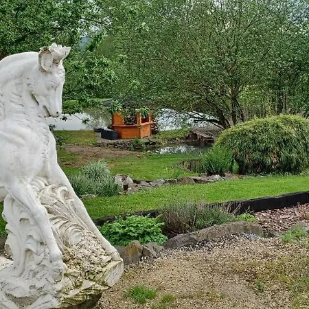 Du Cheval Blanc A Houmont